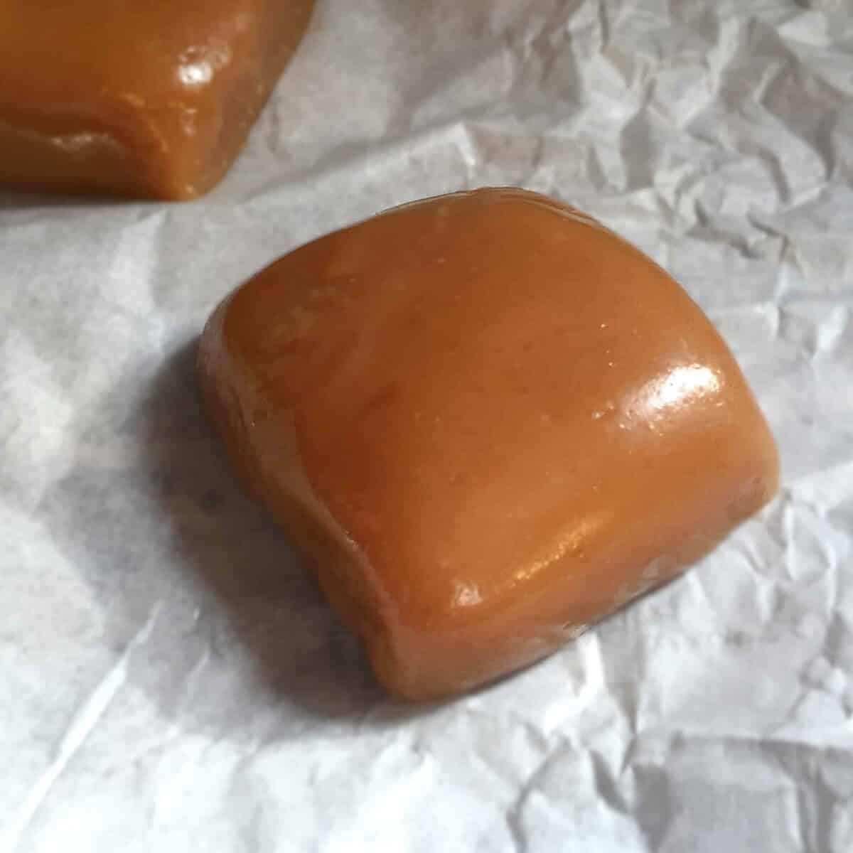  A batch of homemade vegan caramels: the ultimate gift idea