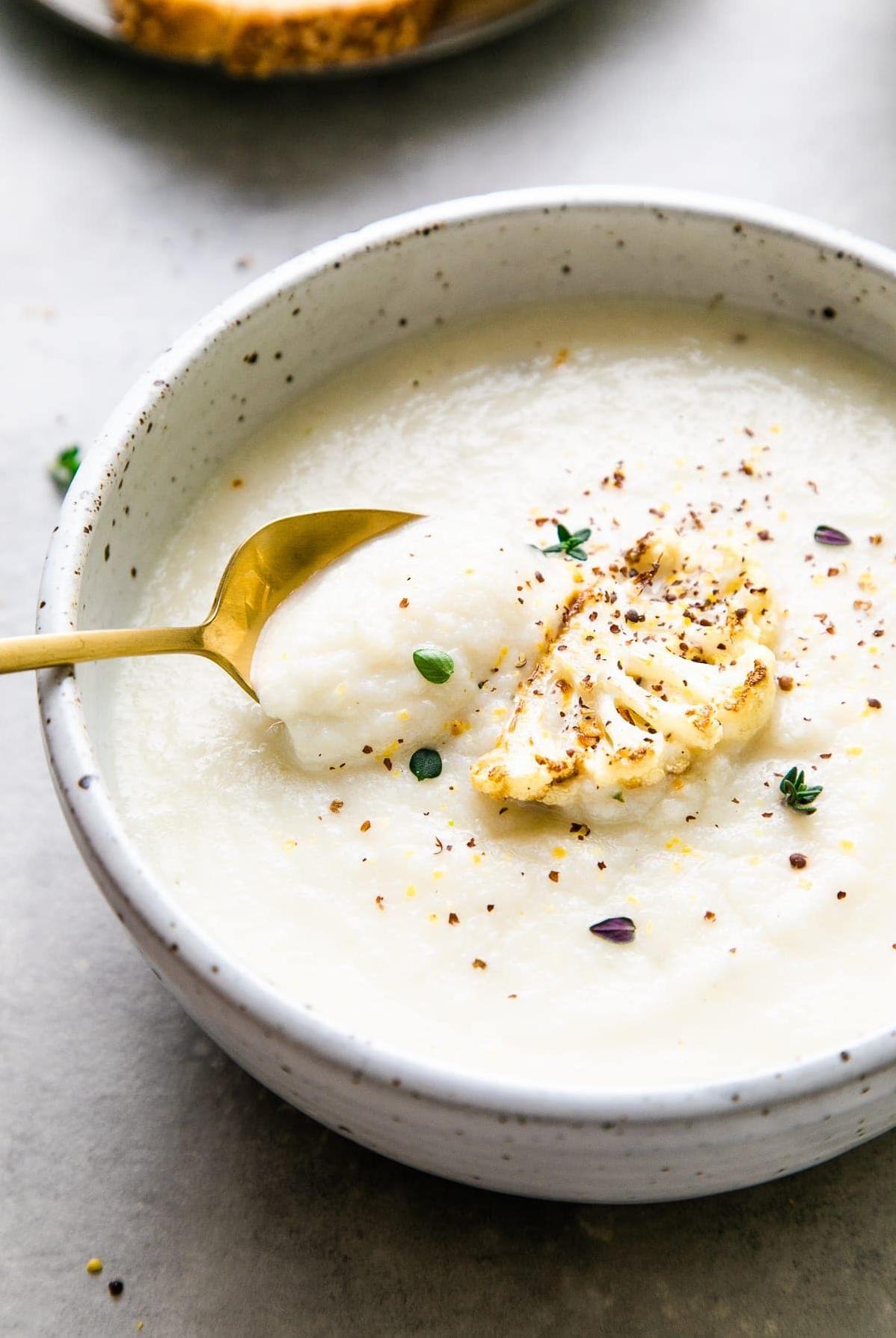  A creamy and comforting vegan Cauliflower Soup that will warm your soul!