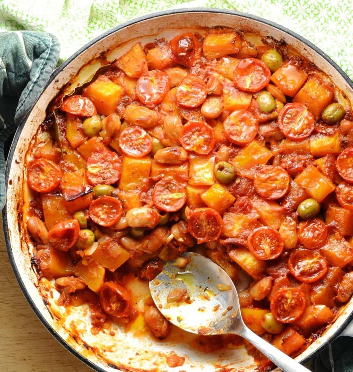  A creamy and flavorful vegan casserole