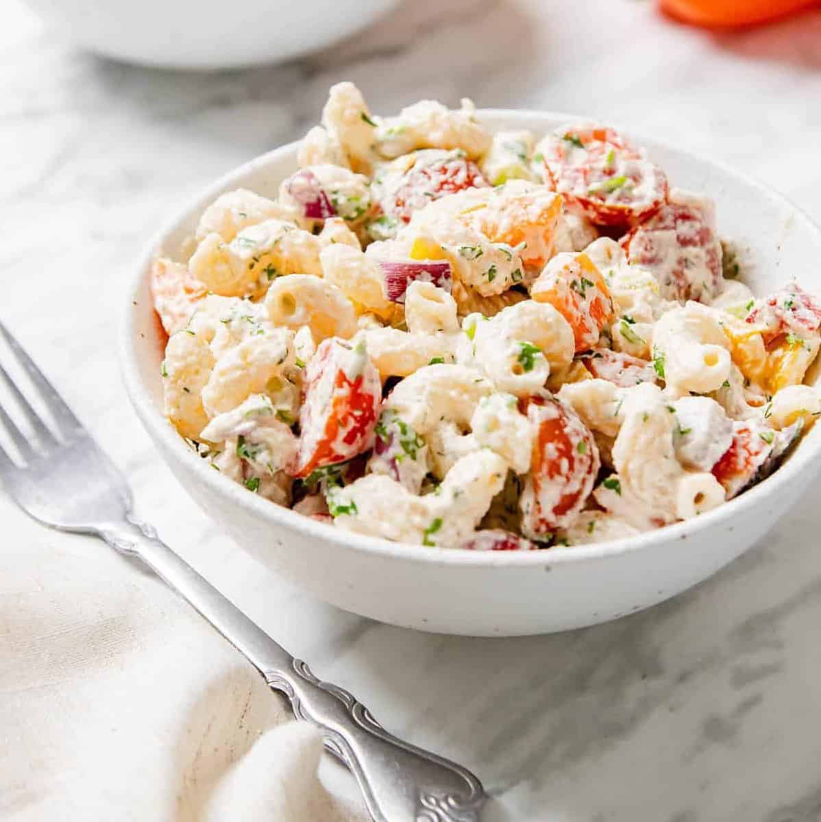  A refreshing, colorful bowl of vegan picnic pasta salad!
