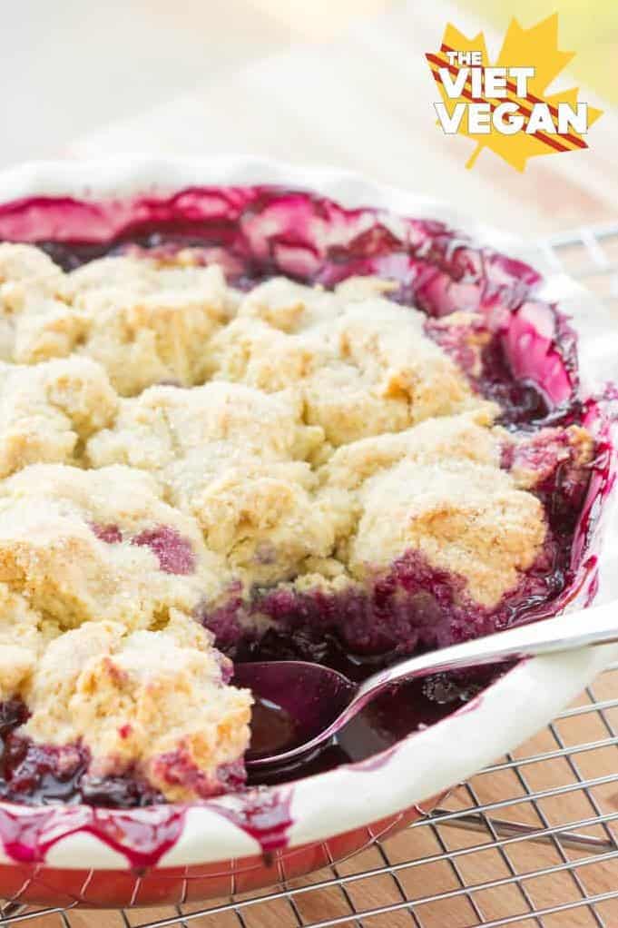  A scoop of vegan vanilla ice cream would pair perfectly with this cobbler!