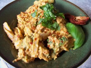 Creamy Basil and Sun-Dried Tomato Vegan Pasta