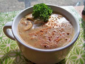 Creamy Spiced Mushroom Soup (Low Fat and Vegan)