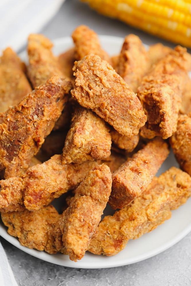  Crispy on the outside, tender on the inside: Super Easy Vegan Fried Chicken.