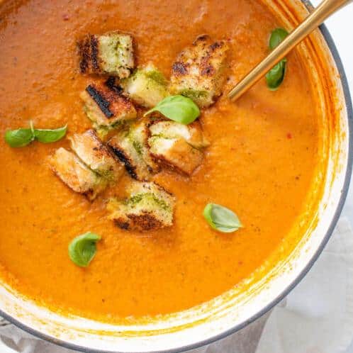  Dive into a burst of flavors with this vegan Roasted Tomato-Basil Bisque