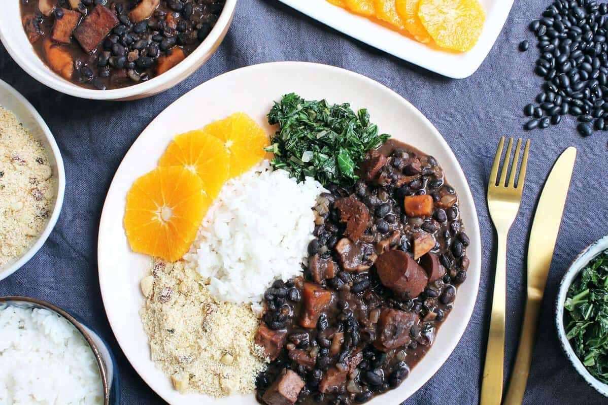  Even meat-lovers will be impressed with this meatless version of the traditional feijoada 🌿