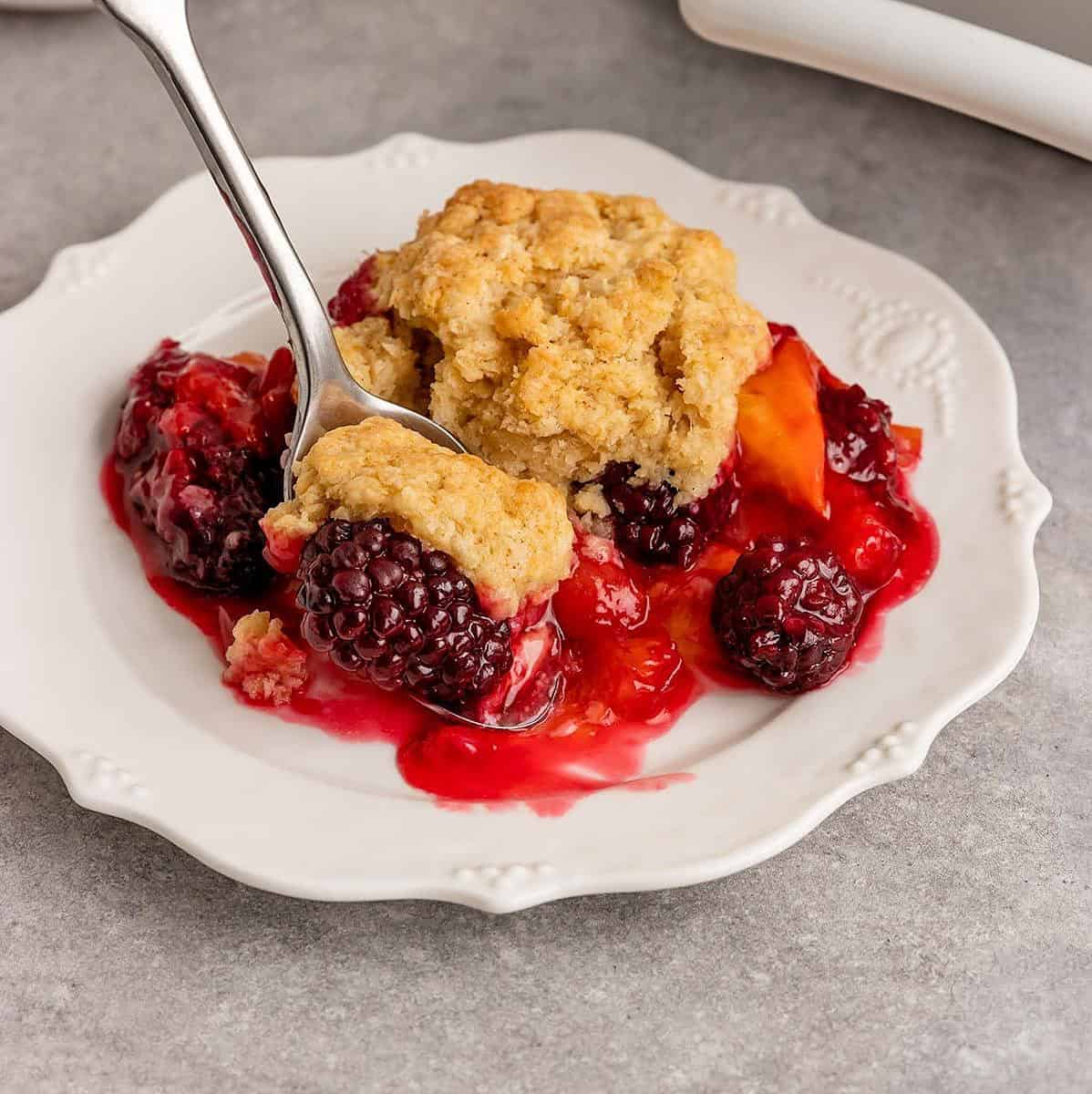  Get ready to enter a world of deliciousness with this Vegan Bourbon Cobbler!