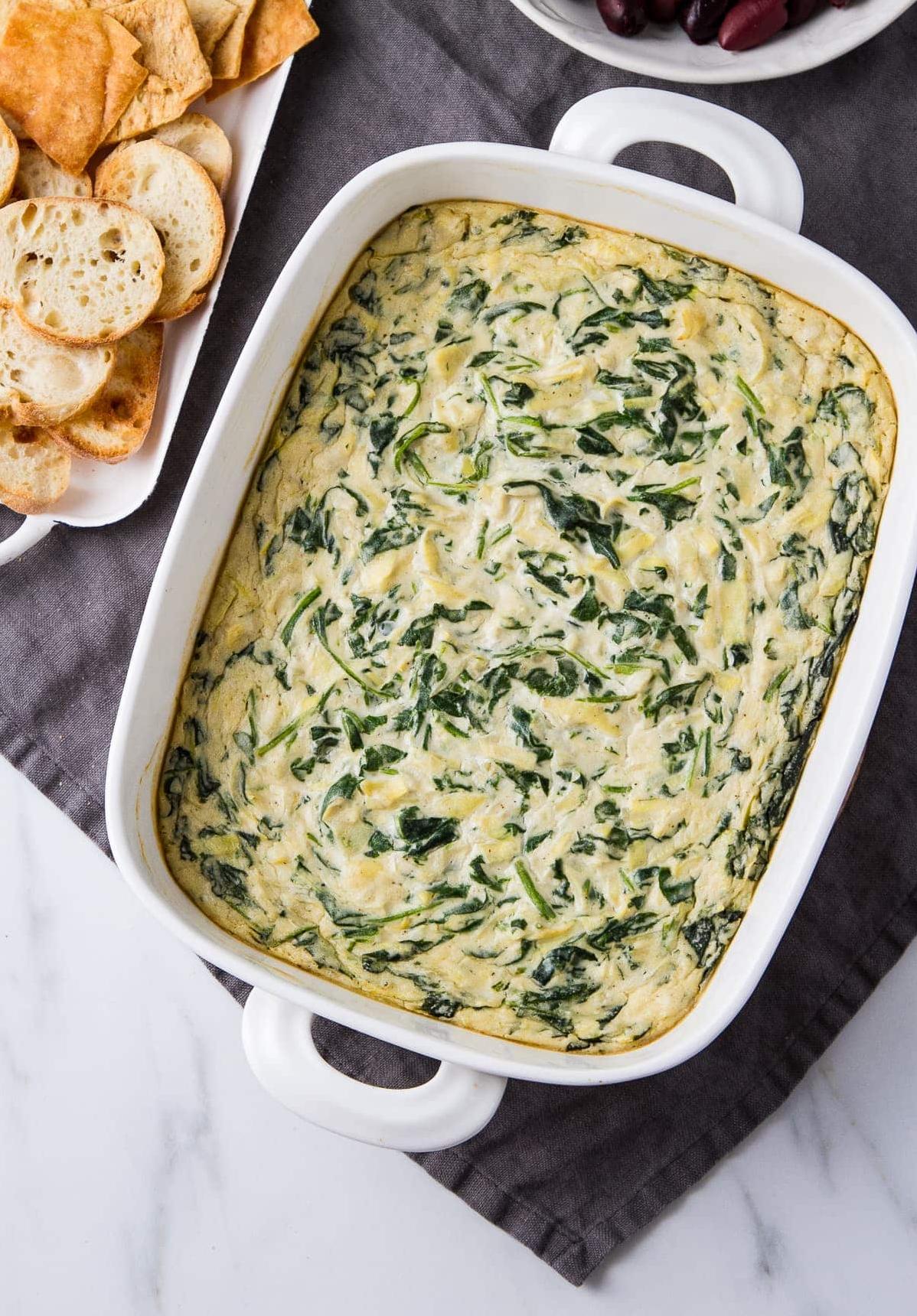  Get ready to fall in love with this vegan spinach dip!