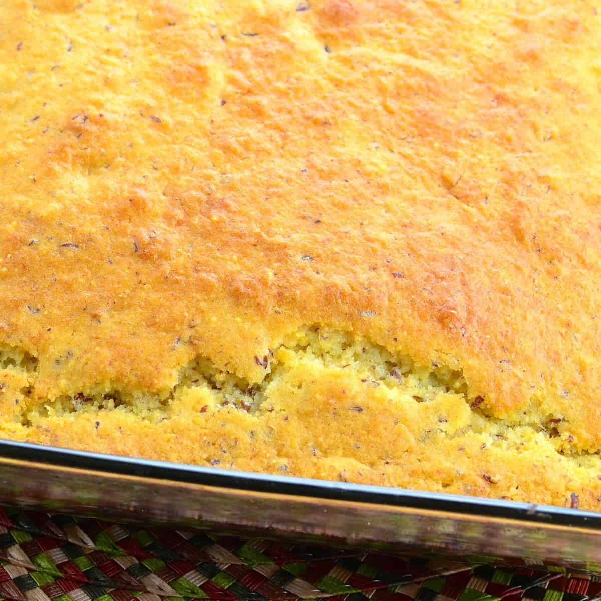 Golden and crumbly vegan cornbread fresh out of the oven!
