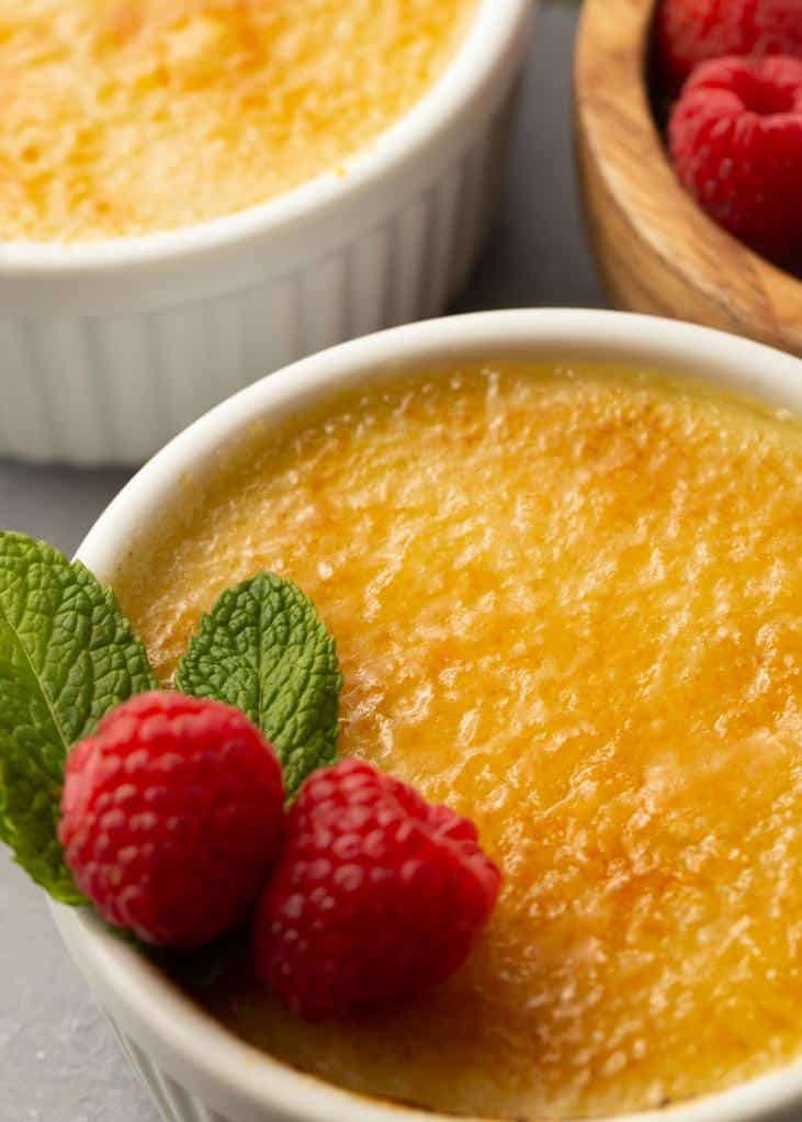  Impress your friends and family with this elegant vegan Creme Brulee.
