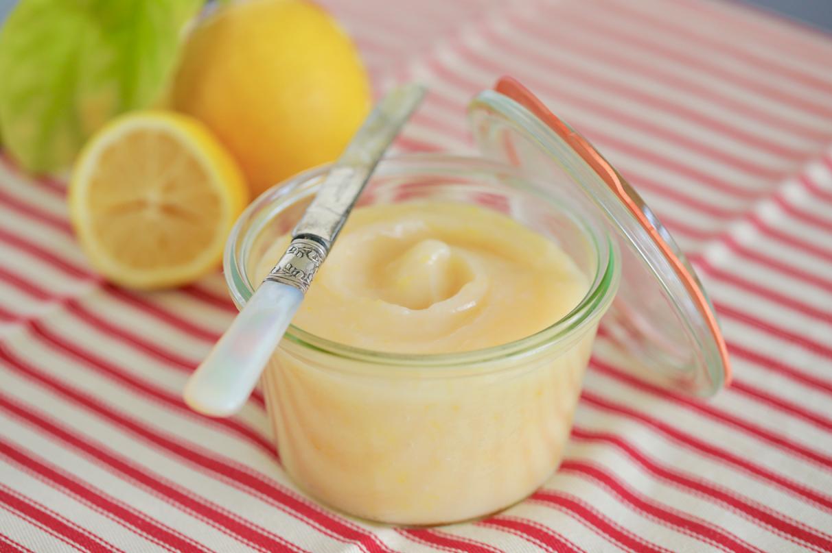  Indulge in the freshness of lemons with our vegan curd.