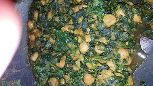 Just Right Spinach & Chickpea Curry (Vegan) - Chole Palak