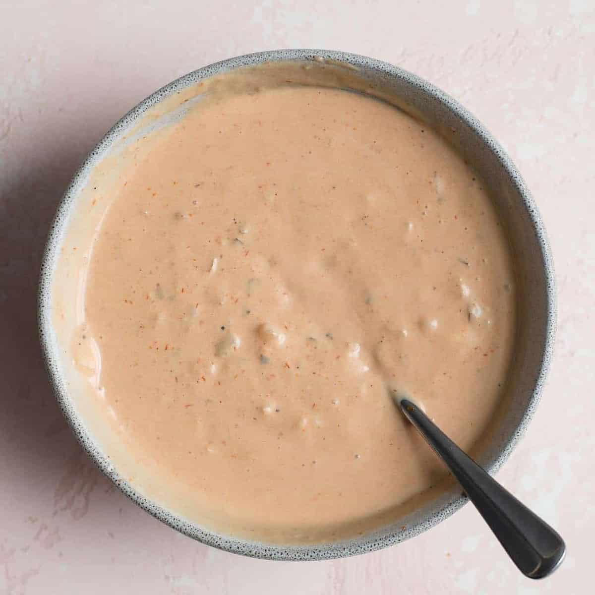  Looking for a delicious plant-based dressing? Look no further than this vegan thousand island.