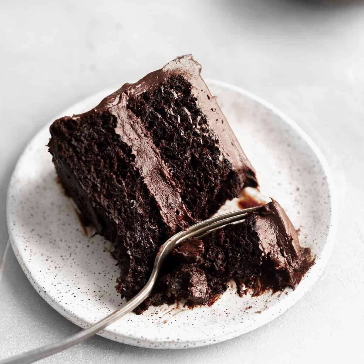  No need to sacrifice taste for health - this chocolate cake is the best of both worlds.