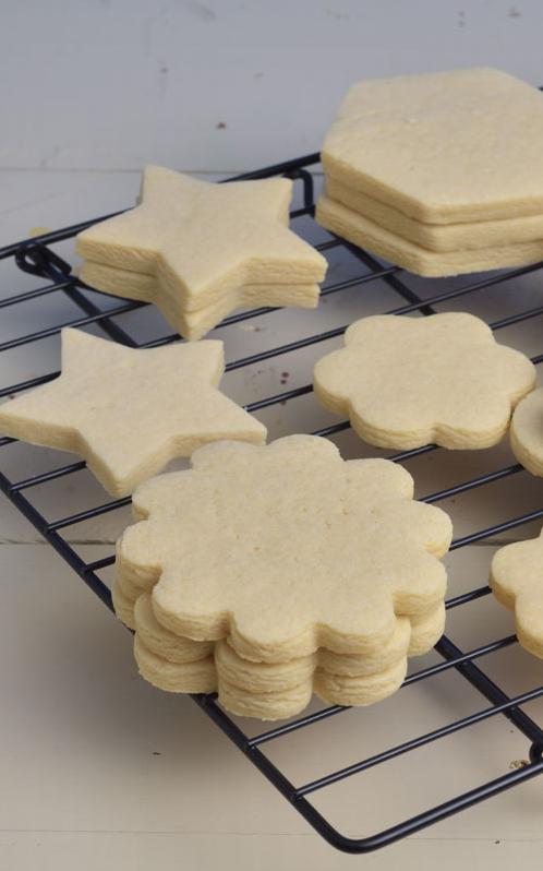  Plant-based party starters: vegan sugar cookies.
