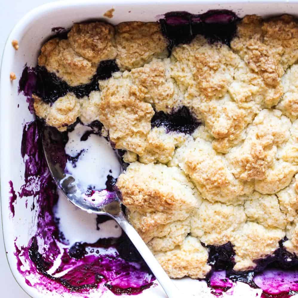  Satisfy your sweet tooth with this vegan blueberry cobbler!