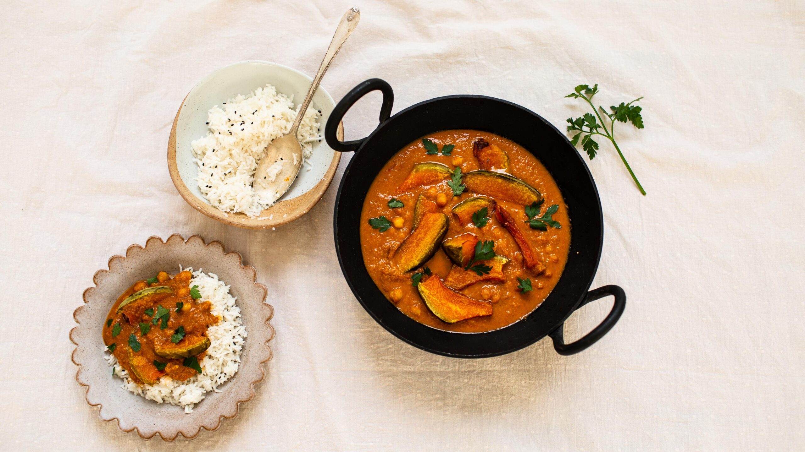  Satisfy your taste buds and soul with a bowl of hearty and fragrant vegan chickpea Tikka Masala