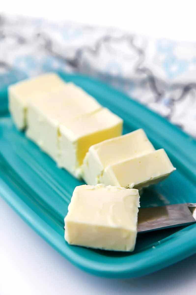  Say goodbye to store-bought vegan butter and hello to homemade goodness!