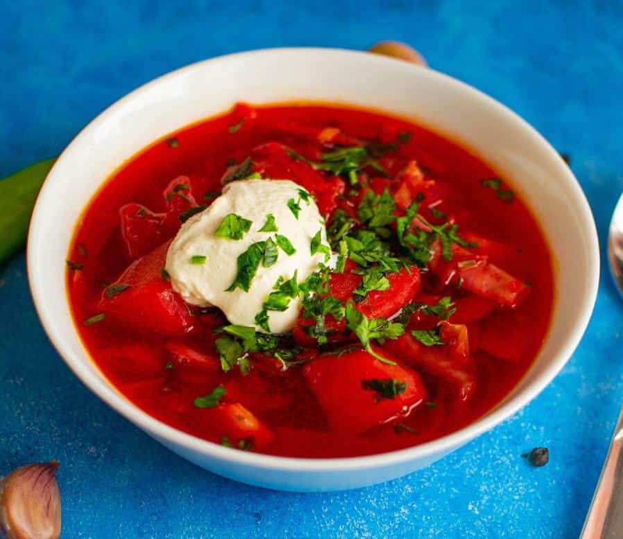  Serve this borscht with a scoop of vegan sour cream for extra creaminess.