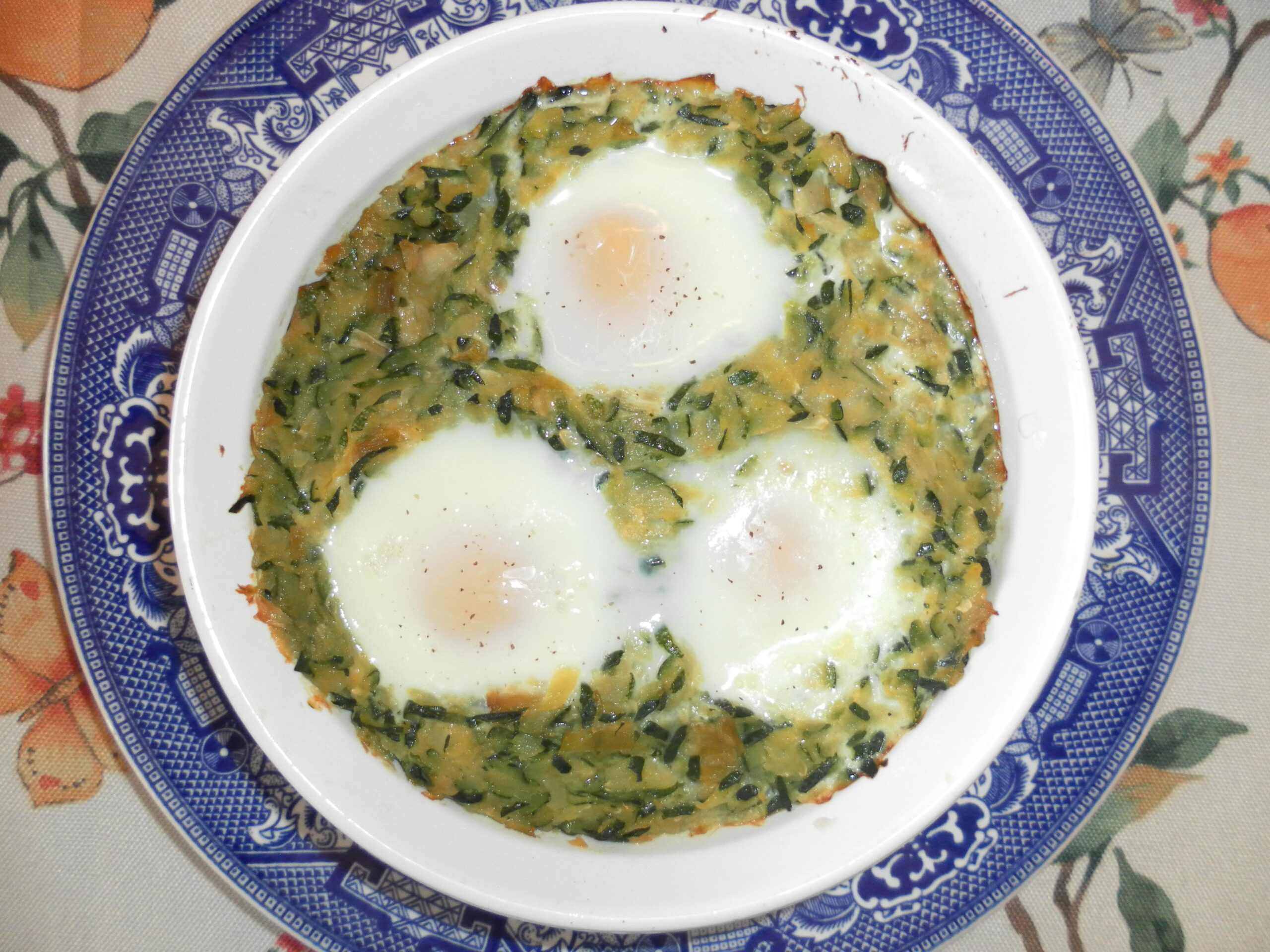  Sink your teeth into the deliciousness of baked eggs in zucchini.