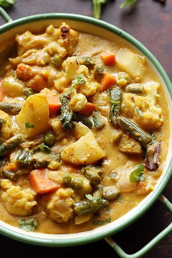  Spice lovers, rejoice! This korma has just the right amount of kick to keep your taste buds tingling.
