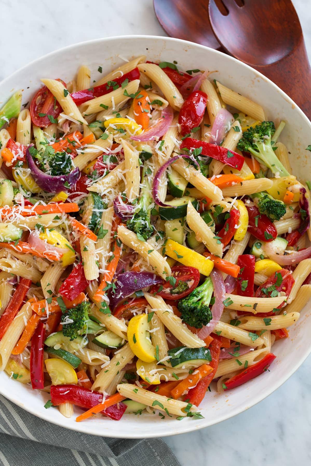  Step up your weeknight pasta game with this irresistible Vegan Pasta Primavera.