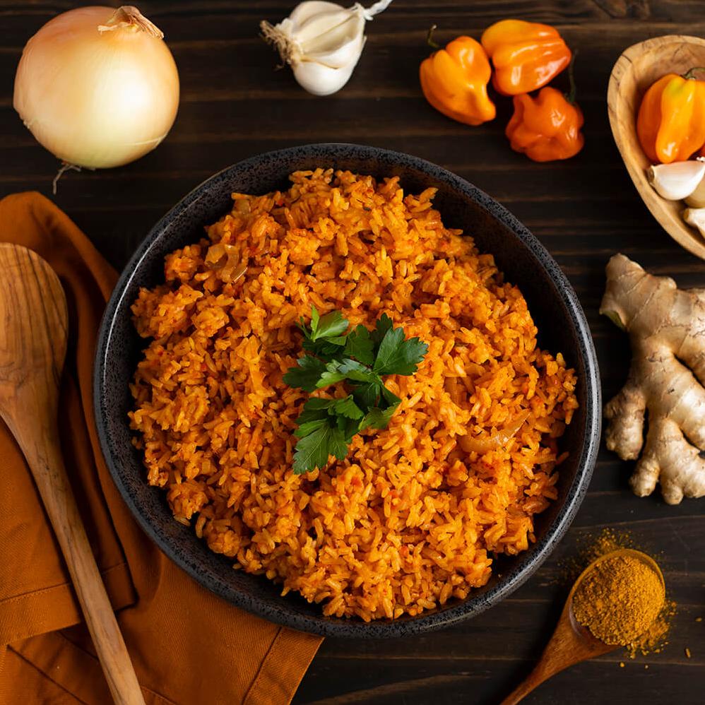  The aroma of this vegetarian Jollof rice is absolutely divine!