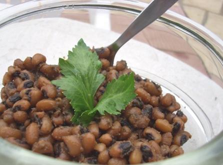  The zesty cilantro and lime flavors elevate these black-eyed peas to a whole new level!