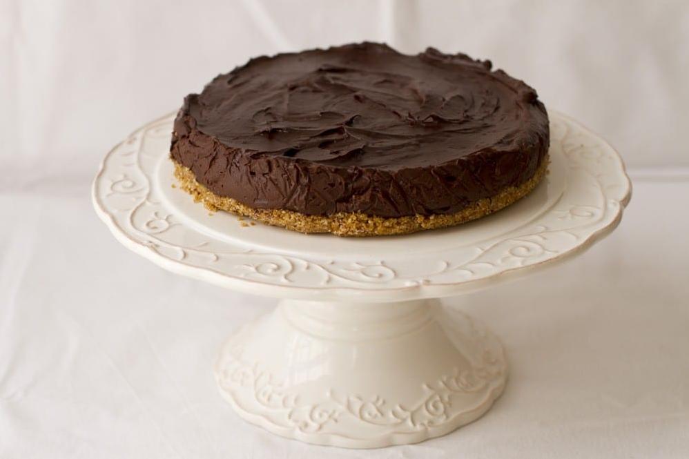  This chocolate ganache is perfect for frosting cakes, dipping fruits or spreading on toast.