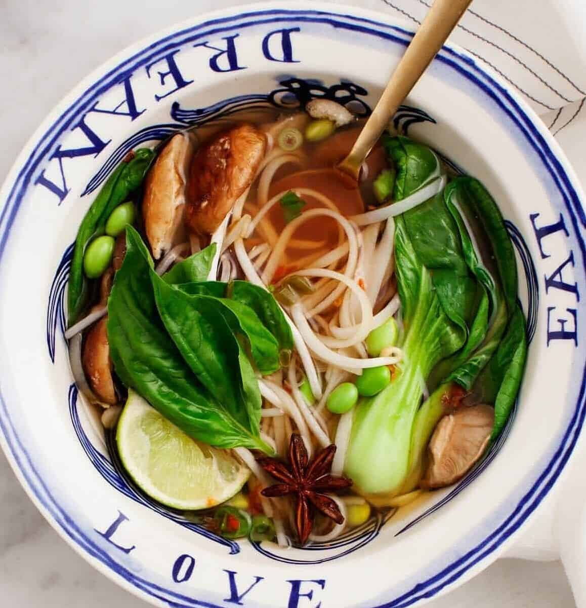  This delicious and aromatic broth is perfect for a quick and healthy meal.