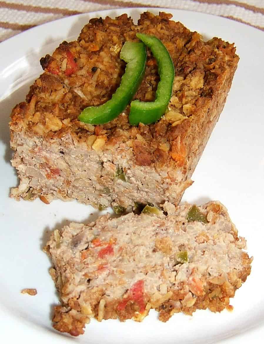  This vegan meatless-loaf is packed with flavor and texture!