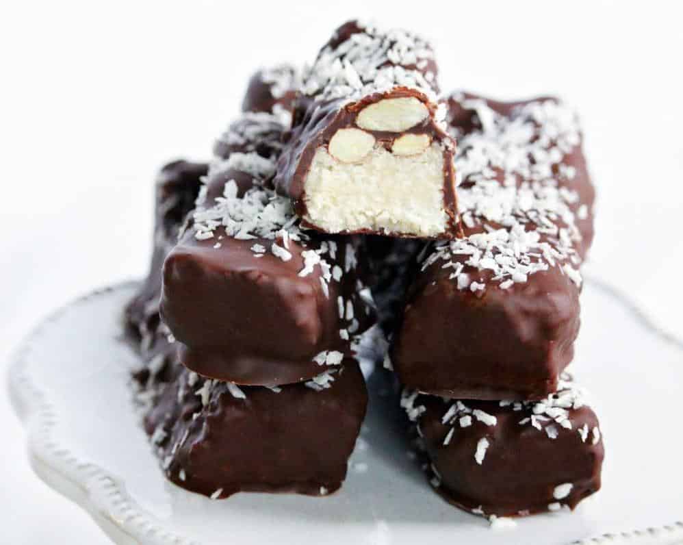  Treat yourself to a delicious vegan snack with this easy-to-make Almond Joy Bark recipe.