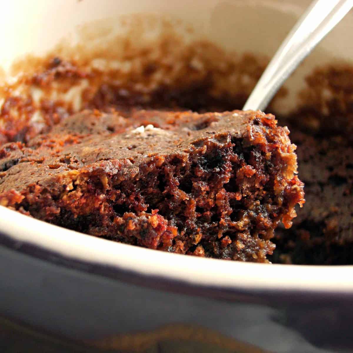  Treat yourself to a warm and moist chocolatey cake in a flash.