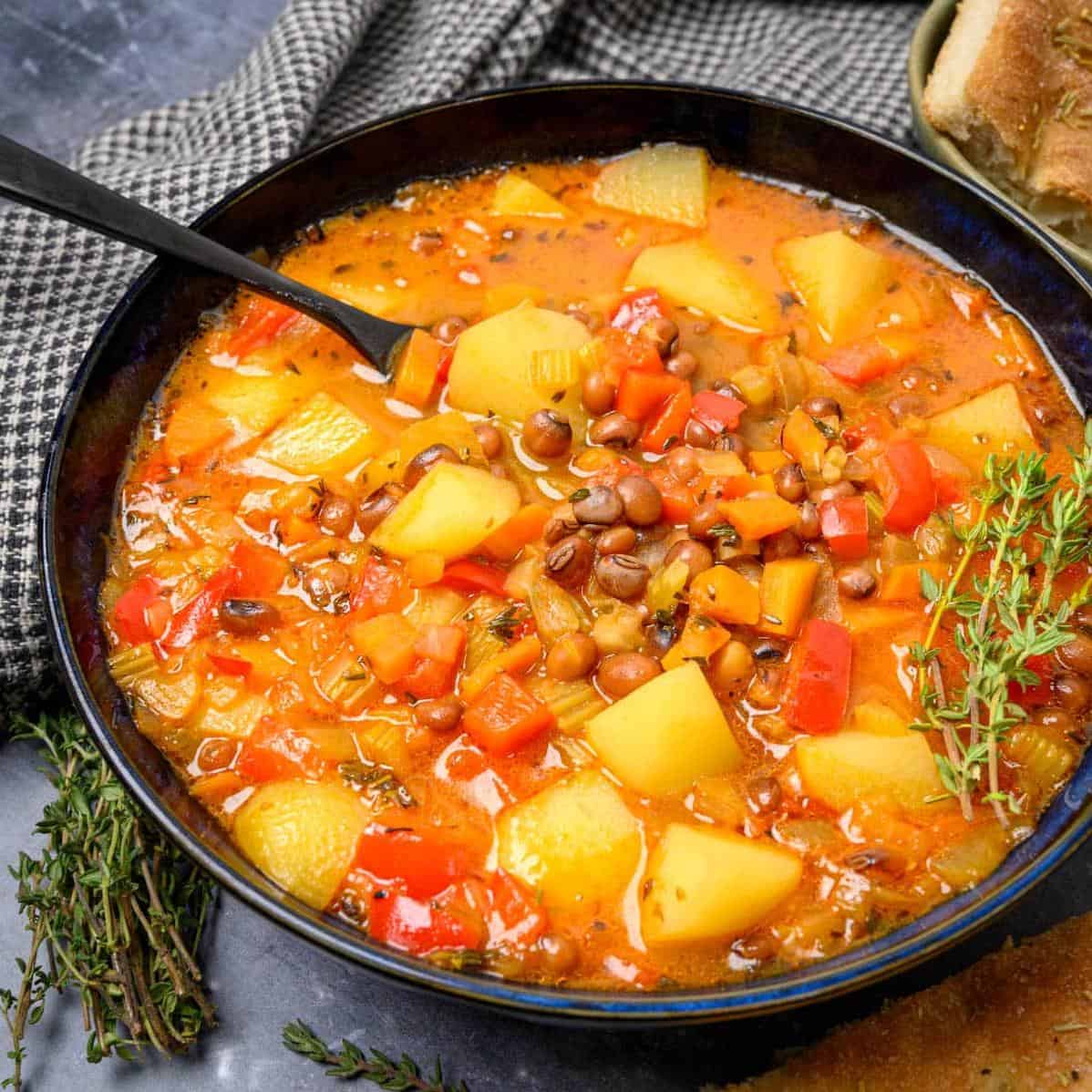  Vegan Jamaican-style stew: a gluten-free, oil-free, and delicious way to enjoy a plant-based meal.