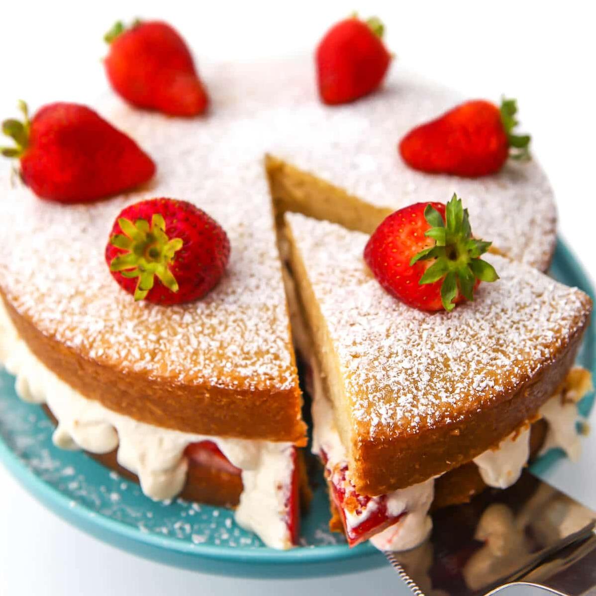 Mouthwatering Vegan Sponge Cake Recipe for Sweet Delight