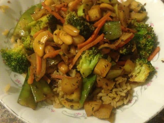 Hearty Vegetarian Meal Idea: Apple Stir-Fry with Warm Spices