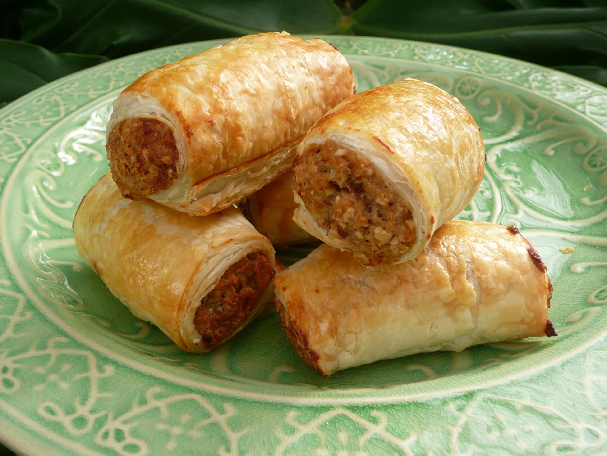 Delicious vegetarian sausage rolls for a guilt-free snack