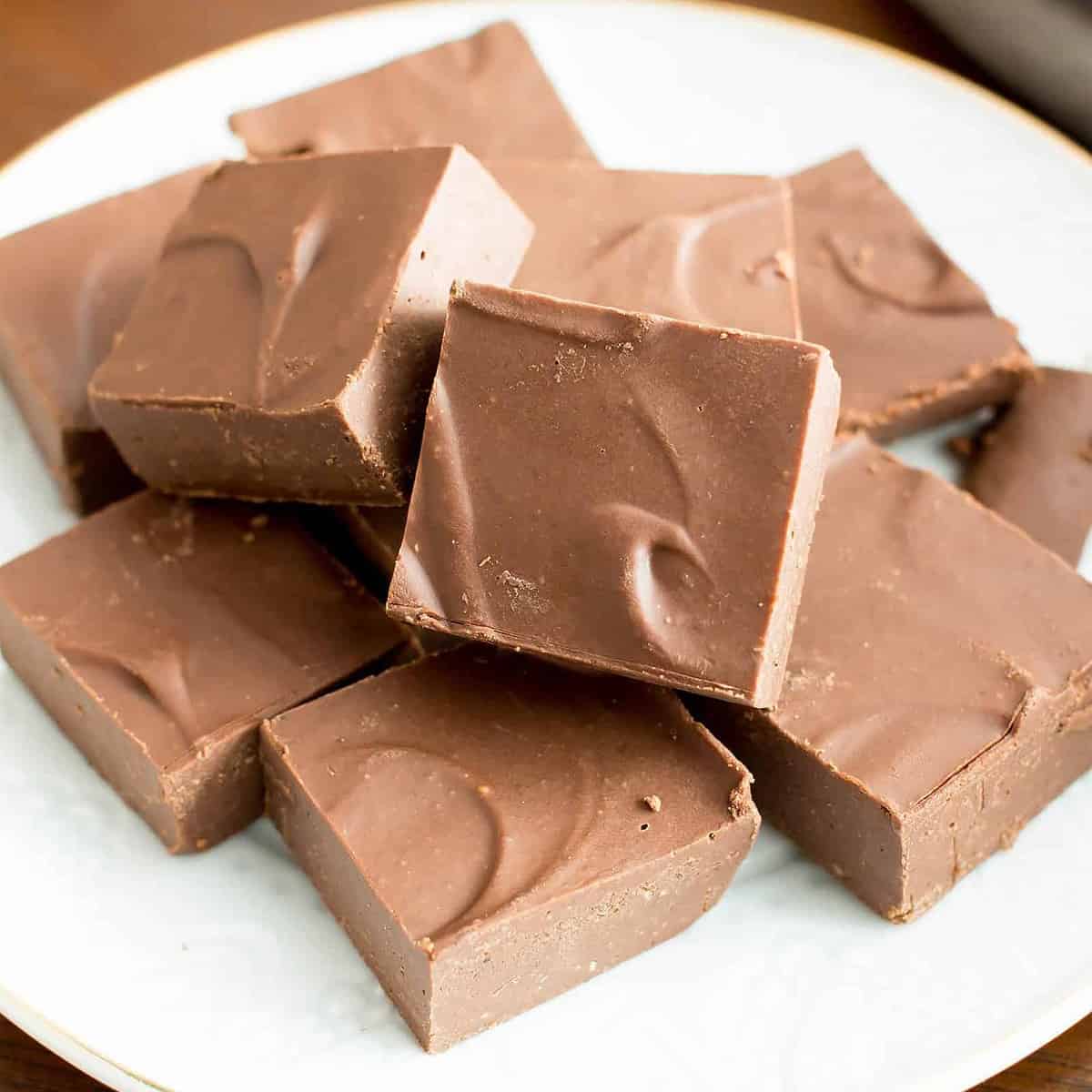  Whip up a batch of this vegan fudge for a guilt-free treat anytime.