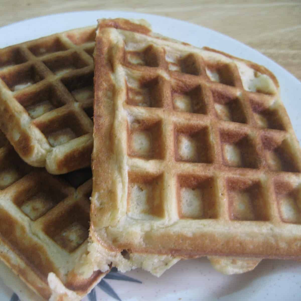  Who needs eggs and wheat flour when you can whip up these mouthwatering waffles without them?