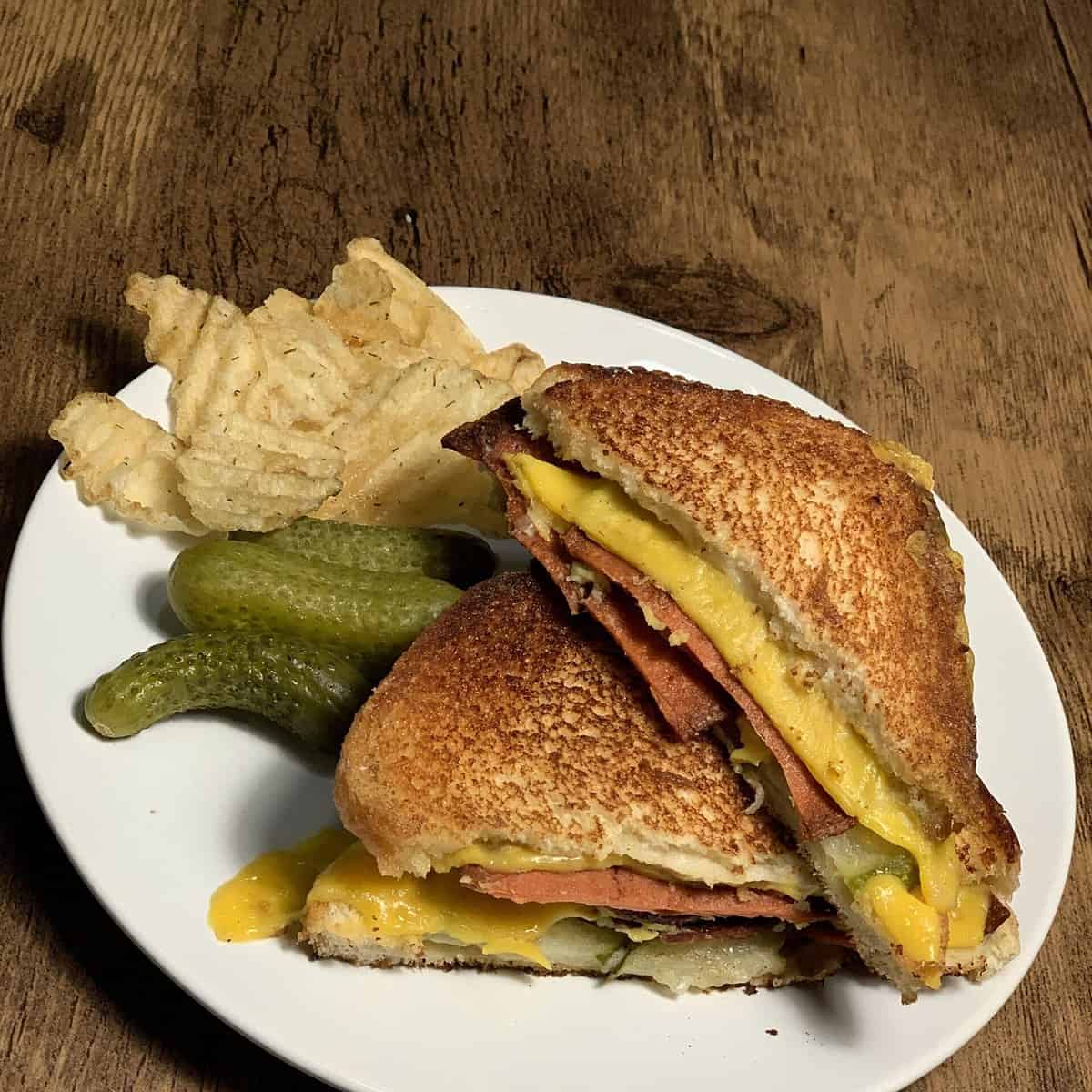  Who needs meat when you can have this veggie bologna sandwich?