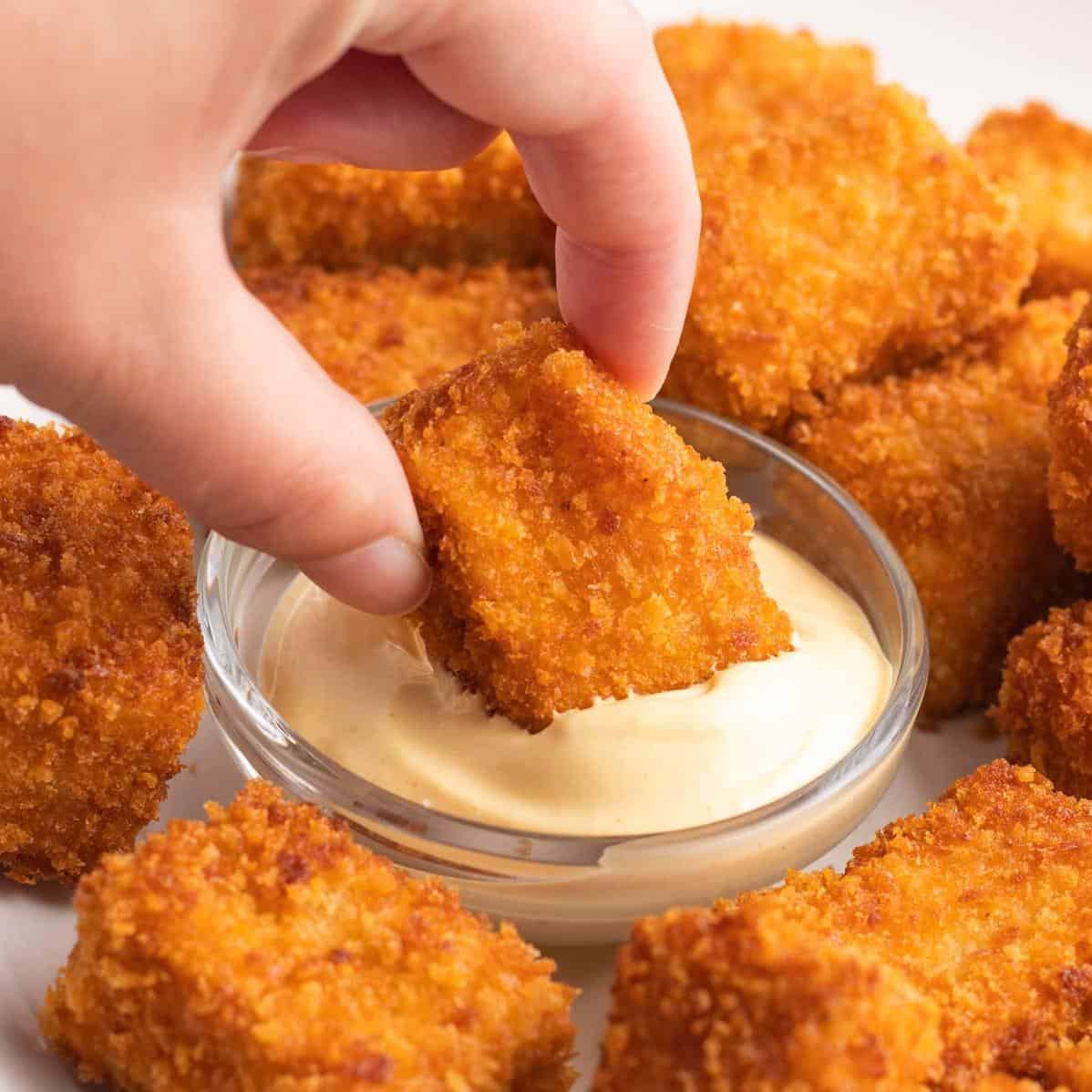  Who needs real chicken when you can have these amazing baked tofu nuggets?