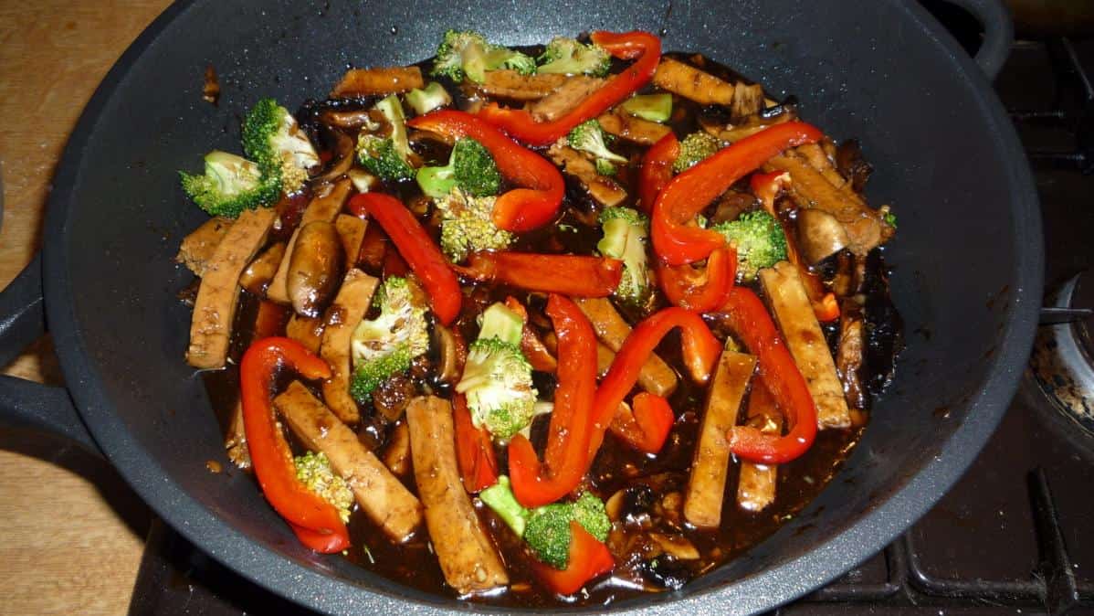  Who said vegans can't indulge in some Asian-inspired cuisine? Try this recipe out!