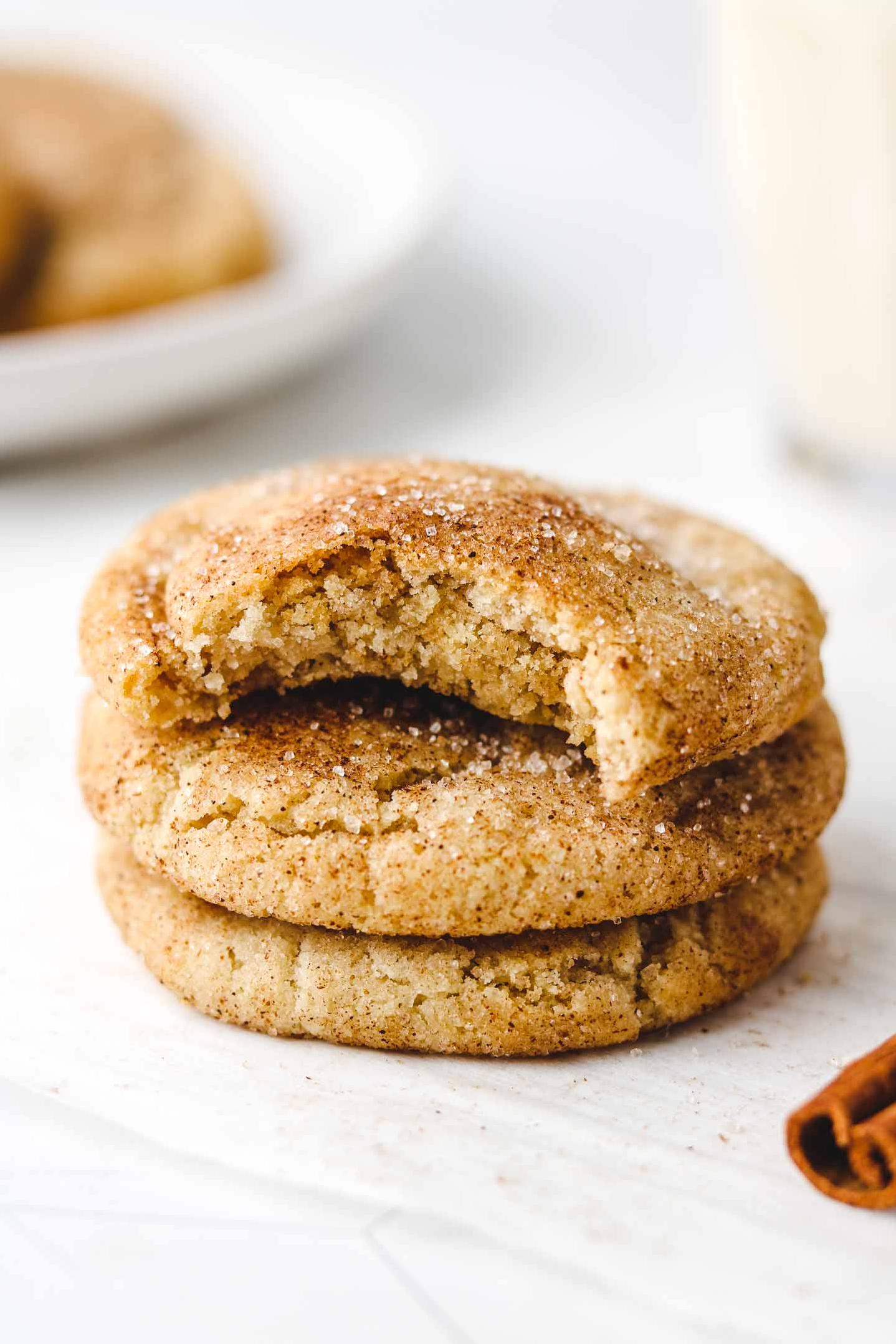  Who says healthy snacks can't be delicious? Try these oatmeal snickerdoodles and see for yourself!