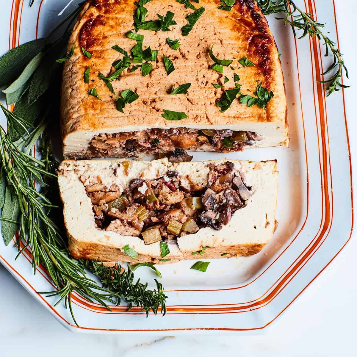  Who says you can't have a cruelty-free holiday feast? This tofu roast is proof that veganism is delicious.