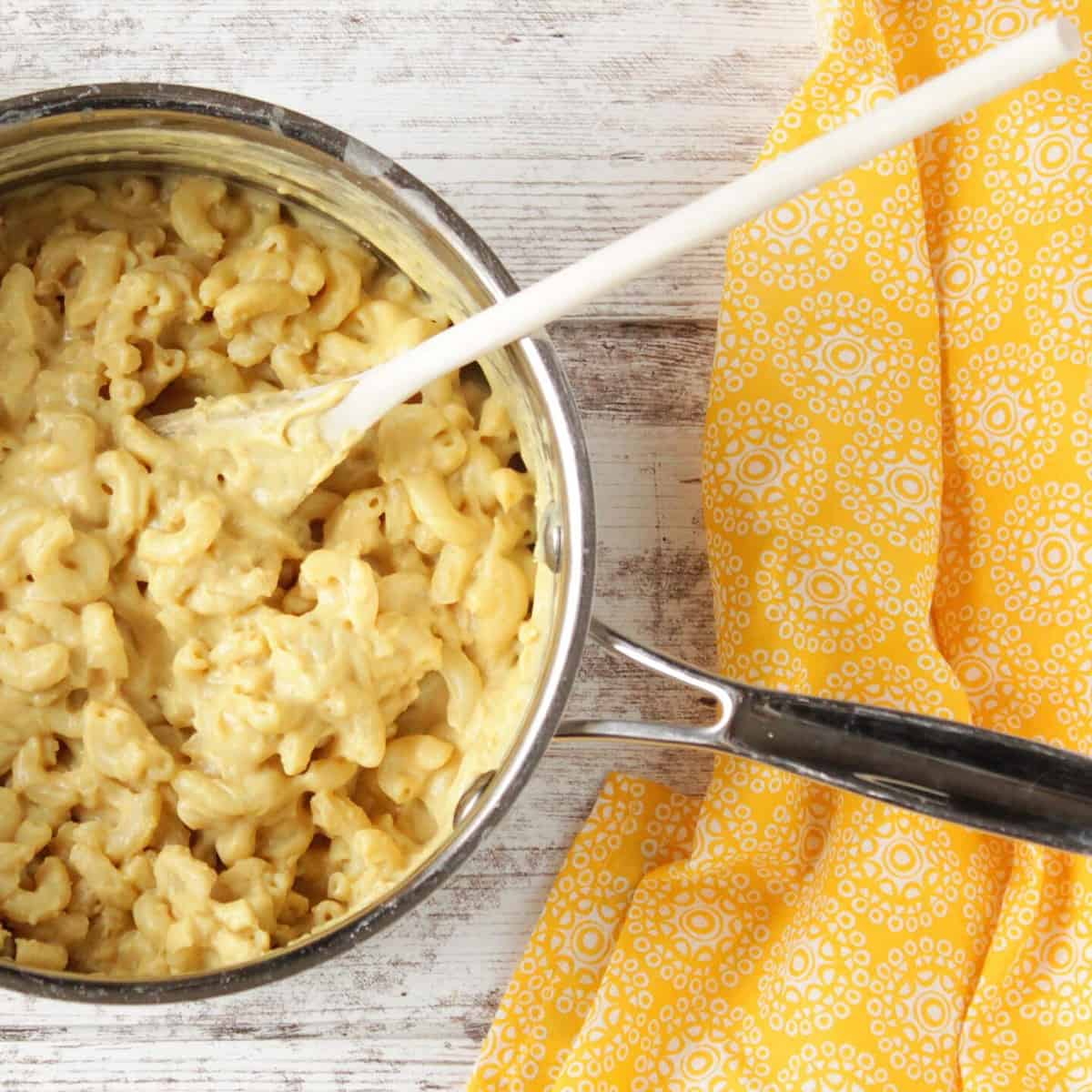  You won't believe this recipe is vegan! It's so cheesy and delicious.