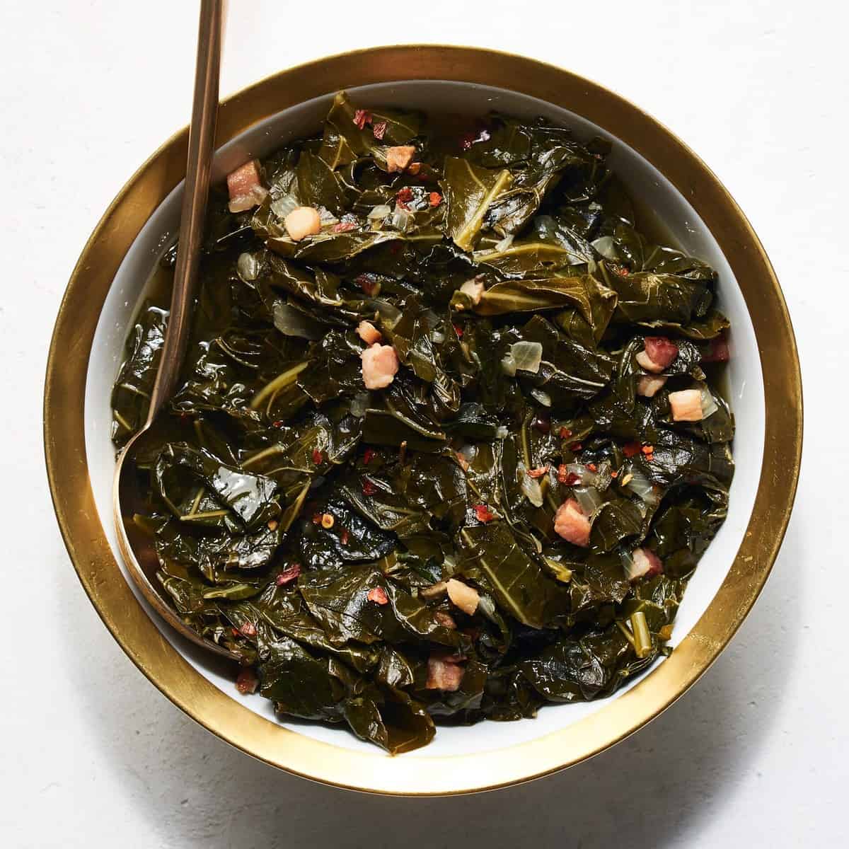  You won't find any meat in these vegetarian collard greens, but you'll still get all the flavor.